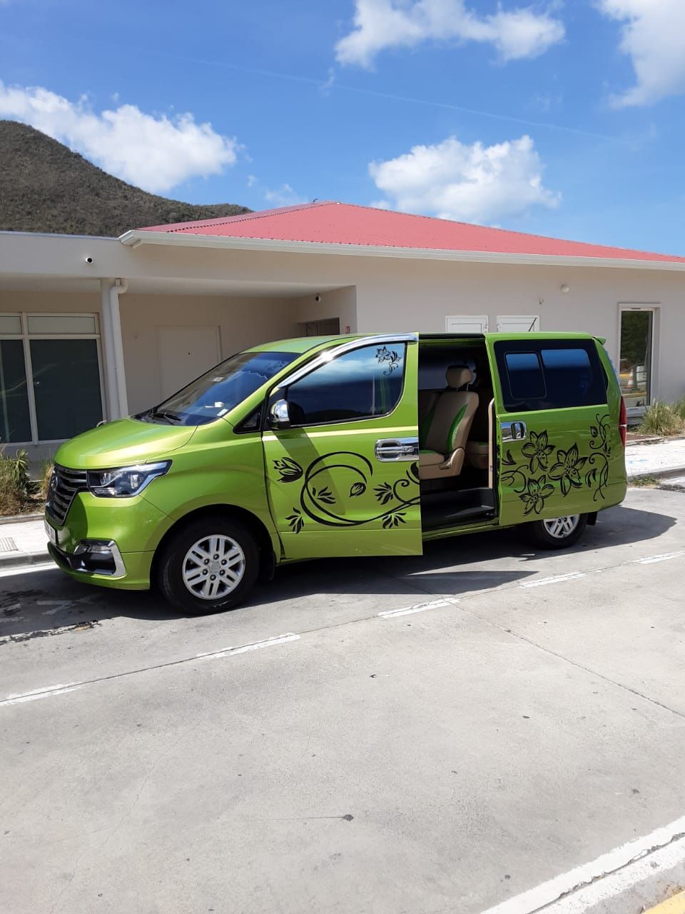 affordable taxi service st. Marteen