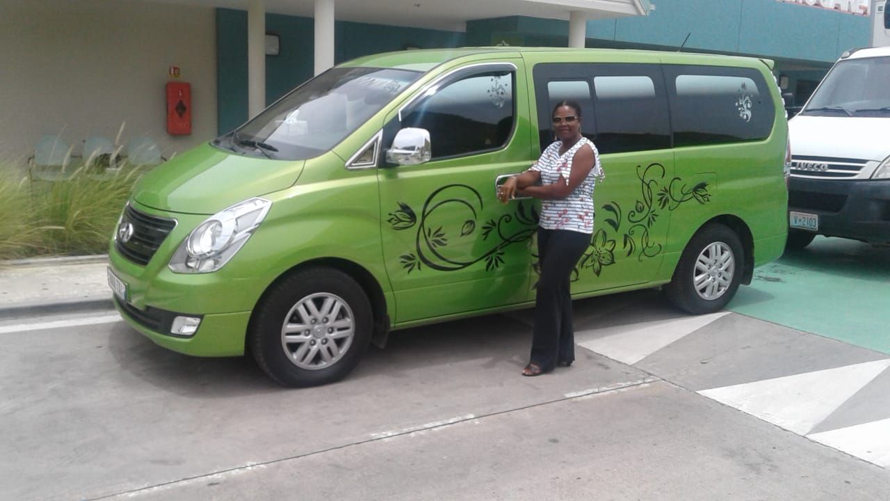 Private taxi service St. Marteen